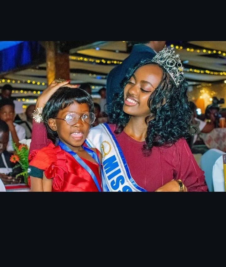 Miss TFL avec les jeunes